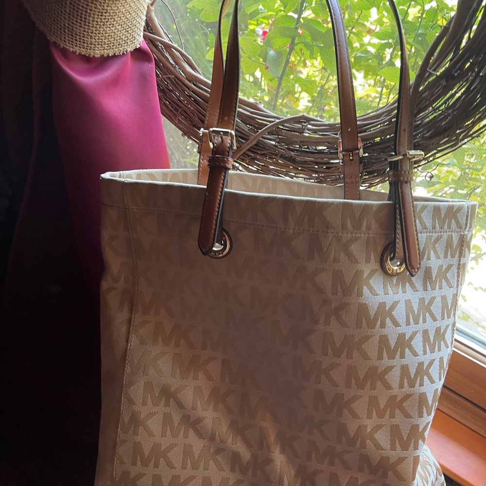 Michael Kors Tote